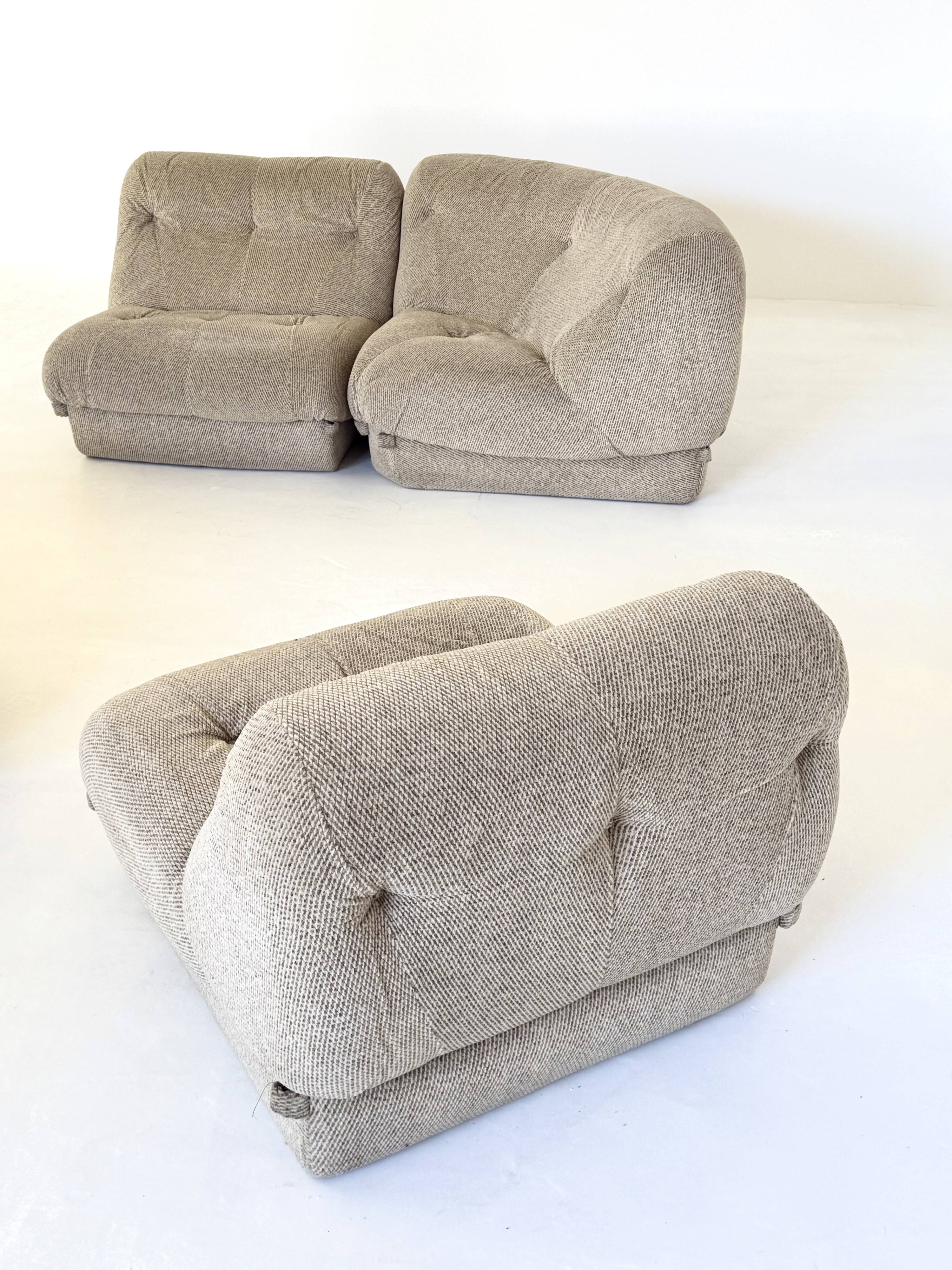 Canapé modulable Nuvolone avec table basse par Rino Maturi pour Mimo Pado