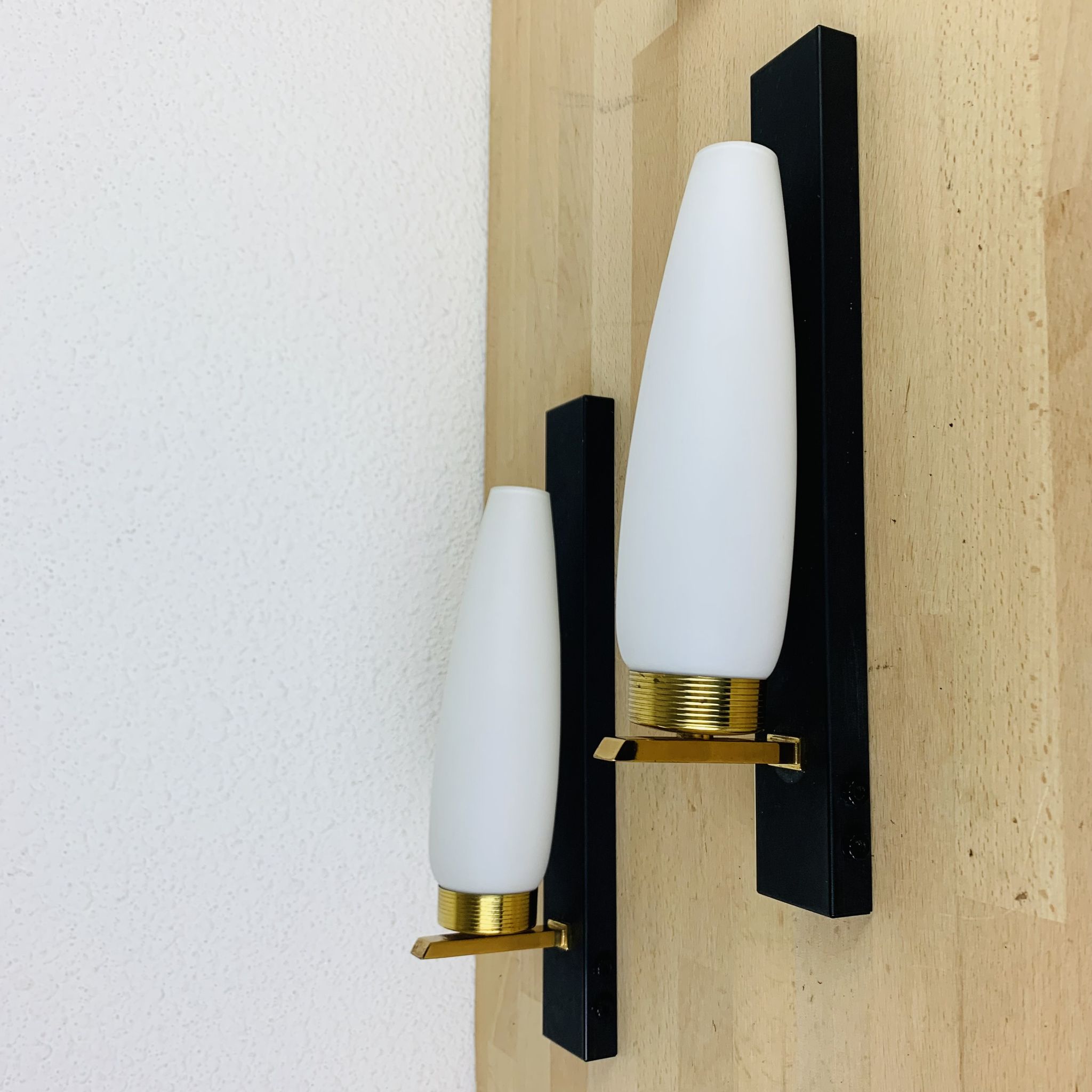 Pair of wall lamps Lunel/Arlus opaline 50s