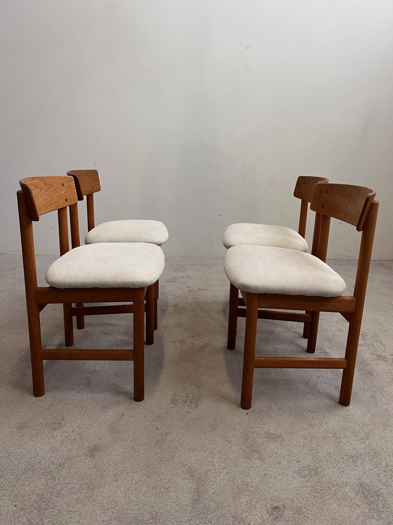 Series of 4 Danish chairs by Borge Mogensen for Søborg Møbelfabr