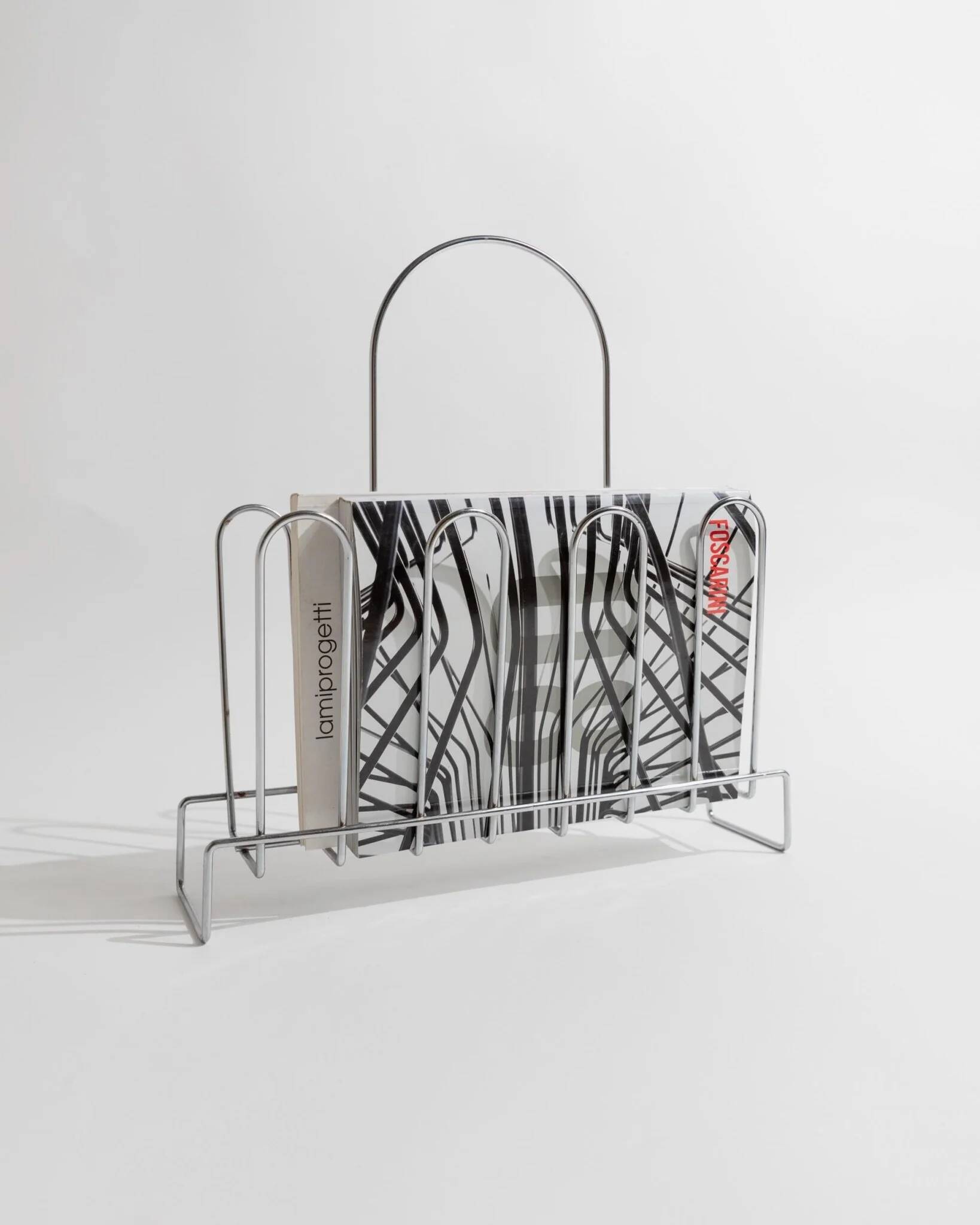 Vintage chrome metal magazine rack - Space Age design from the 1970s - Decorative storage for magazines and books - Elegant retro gift idea