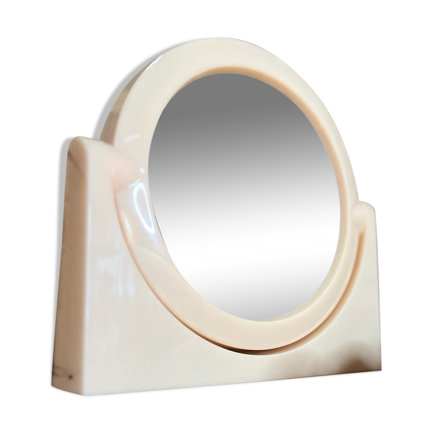 Plastic mirror year 70 round magnifying