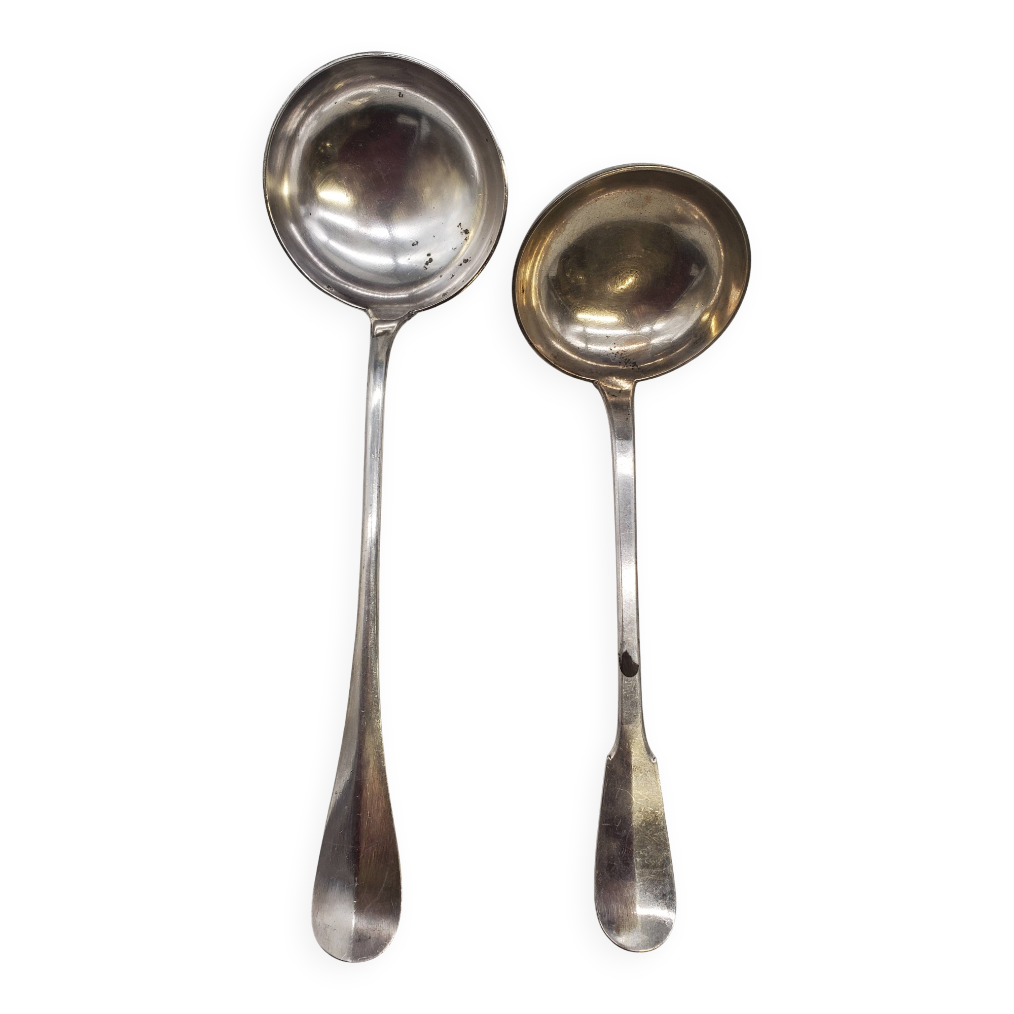 2 louches en métal argenté, modèle uniplat