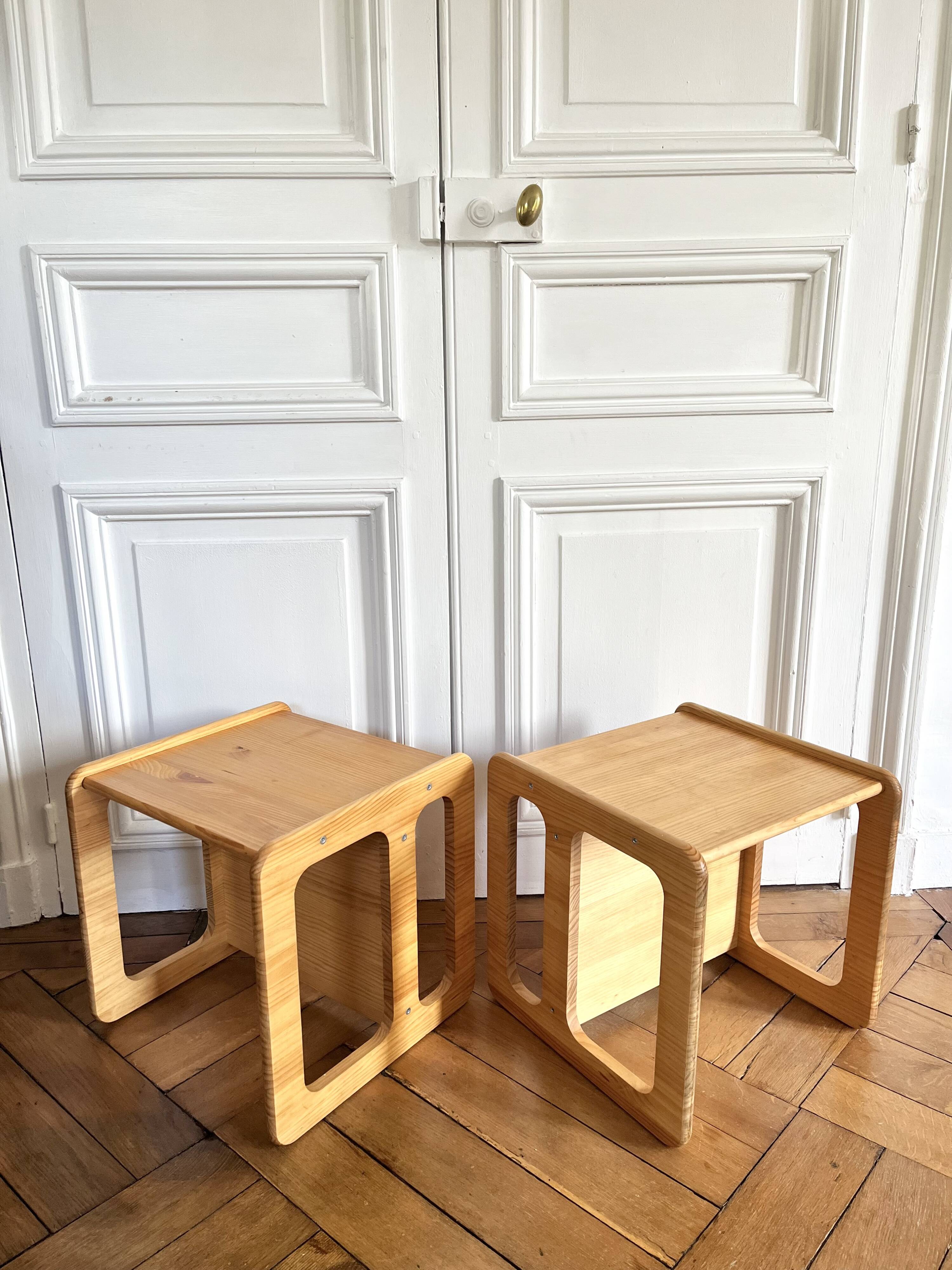 Pair of end tables, coffee tables or bedside tables