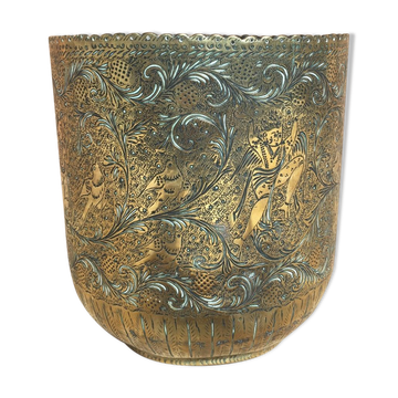 Serious brass pot