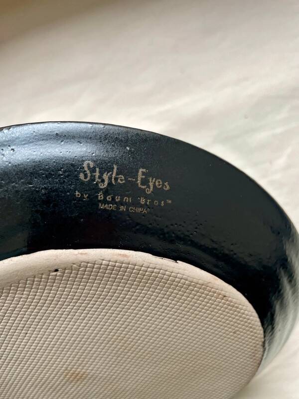 Black and blue ceramic plate