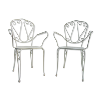 Pair of chairs in white iron