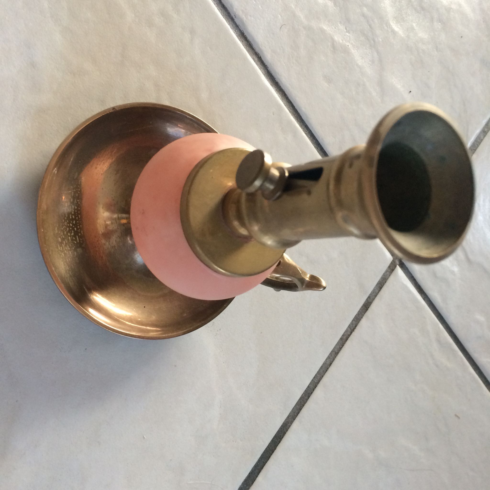 Candlestick to push bronze of the forties.
