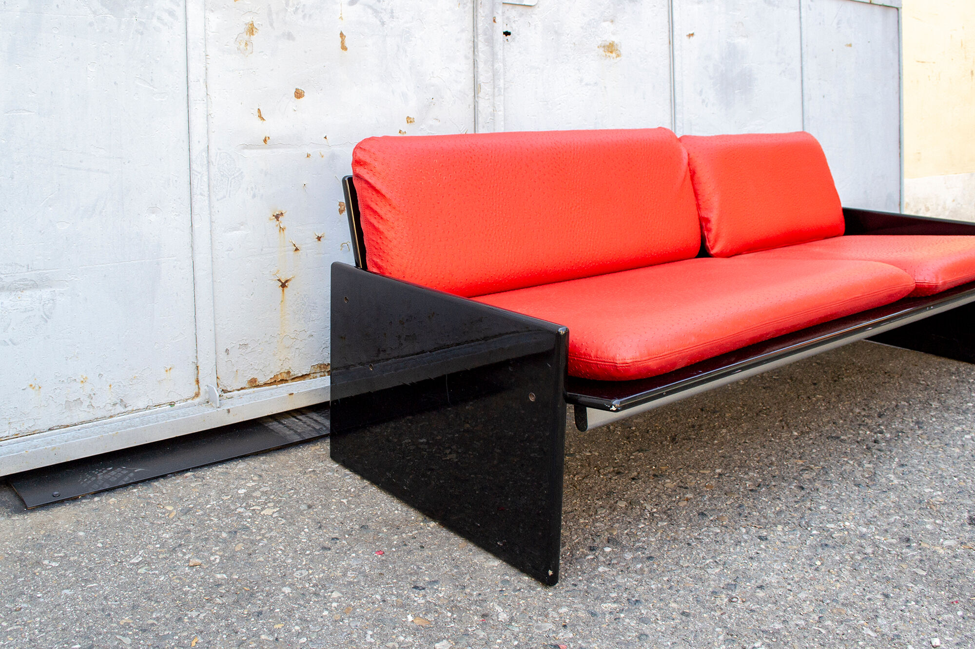 English Simone sofa by Kazuhide Takahama for Gavina, 1970s