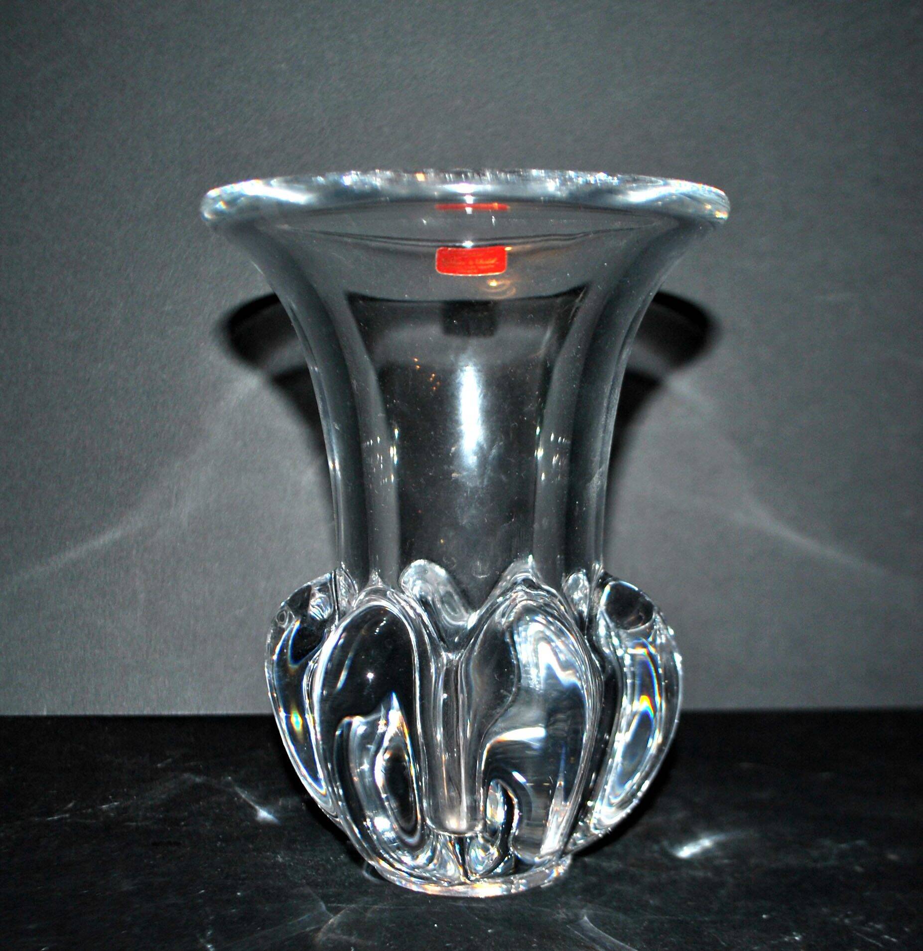 Modernist design vase in Vannes Le Châtel crystal