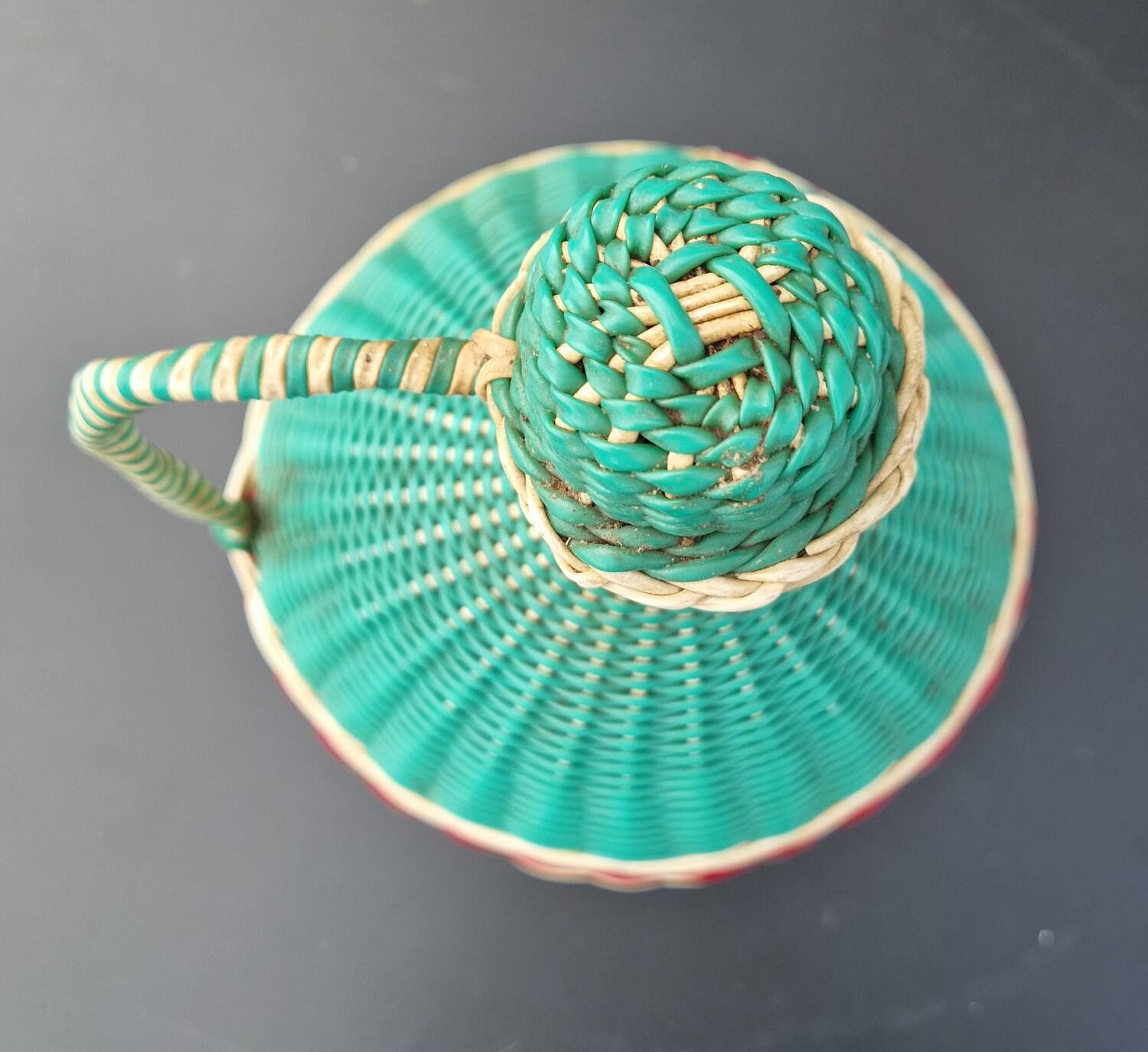 Large braided scoubidou bottle 1960