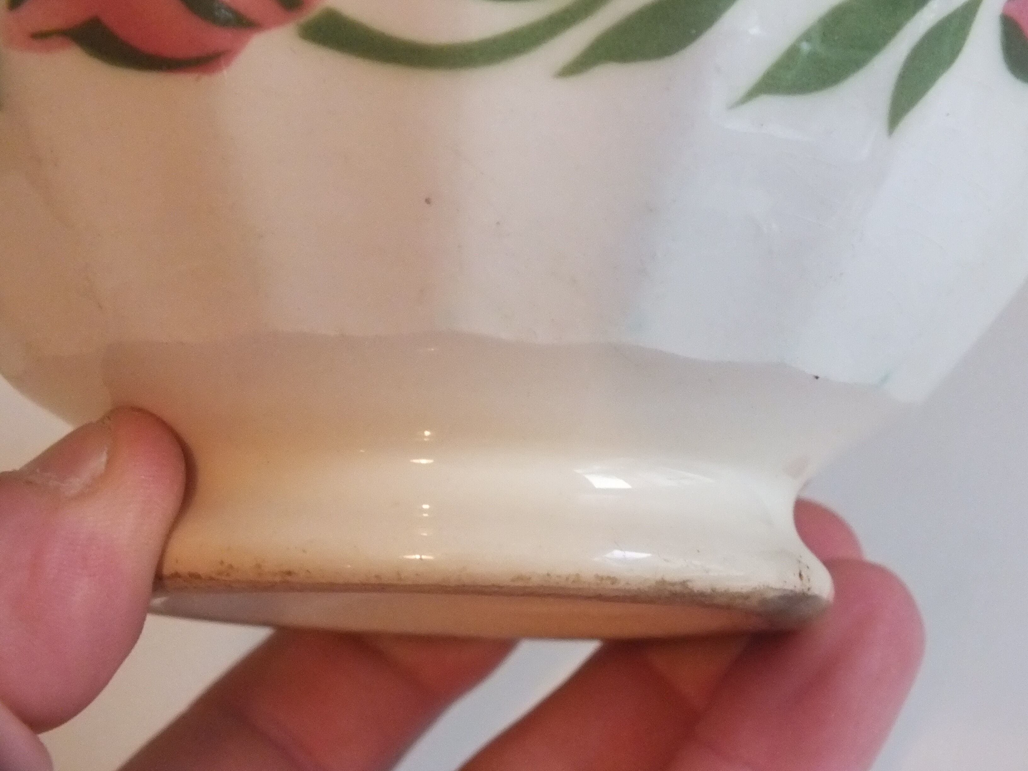 Old ribbed bowl flower garland