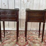 Paire de tables de chevet de style Louis XV en acajou