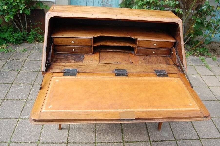 Louis XVI period walnut sloping desk from the 18th century