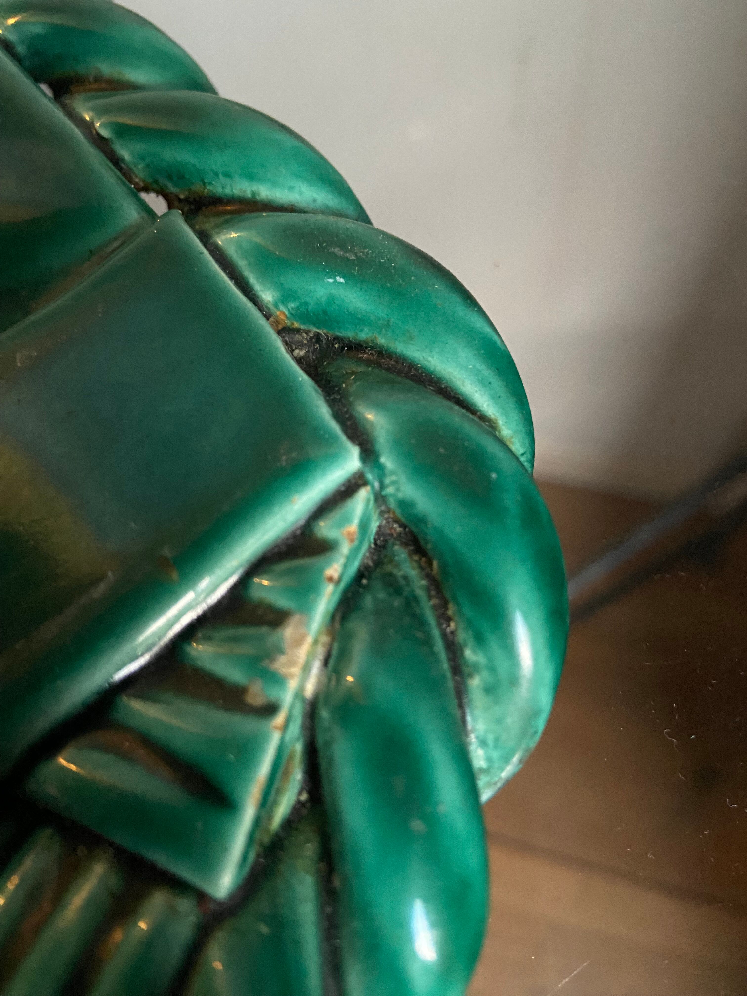 Vintage braided green ceramic trivia