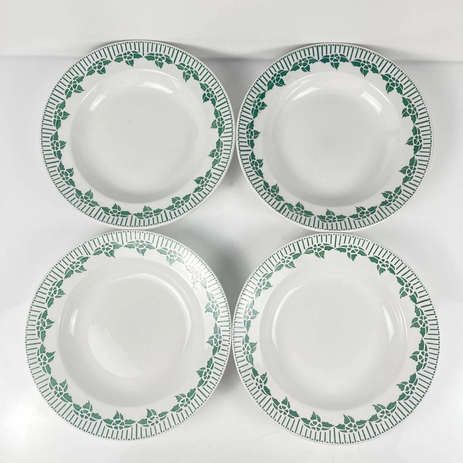 Set of 4 deep plates "Pedro", Sarreguemines, first half of the 20th century.