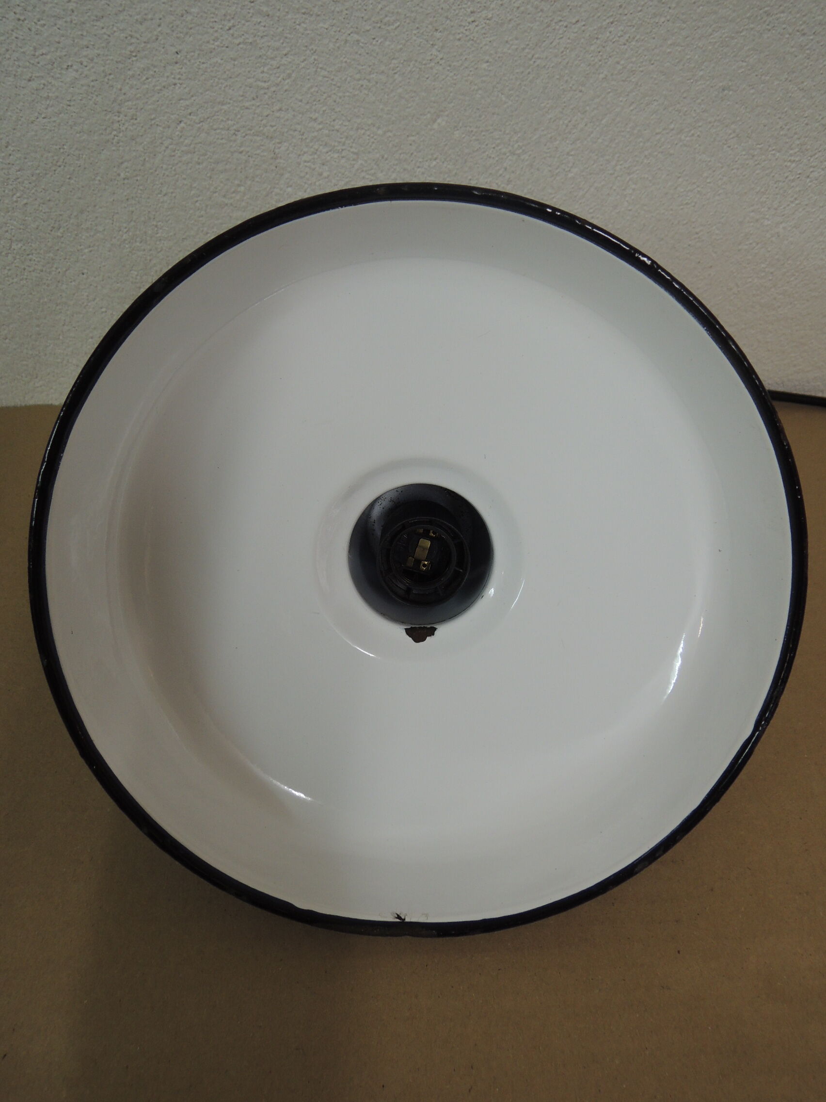 Black enamelled hanging lamp