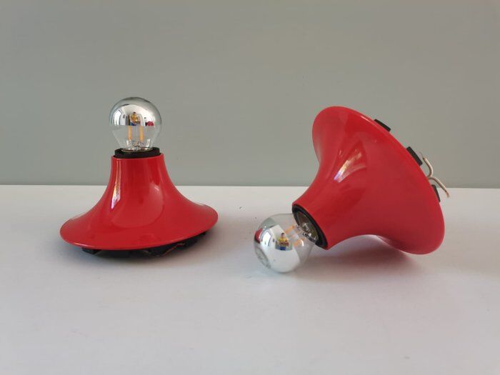 Pair of wall lamps Artemide "Teti" Vico Magistretti
