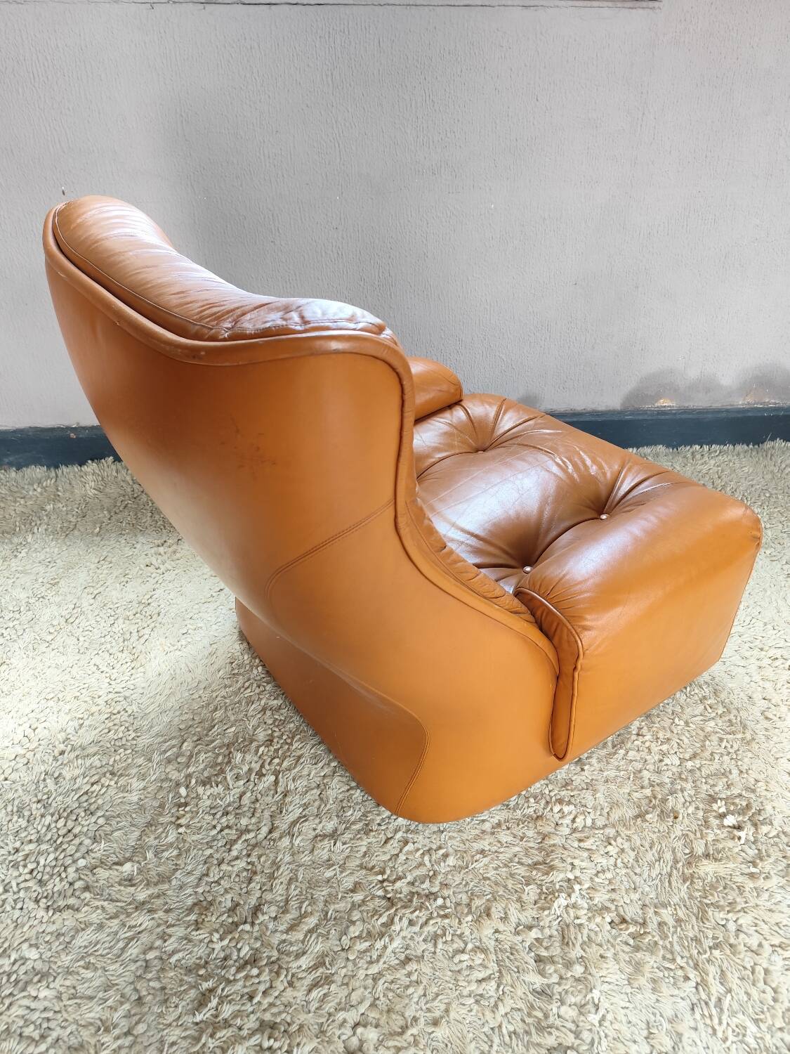Michel Cadestin leather armchair for Airbone