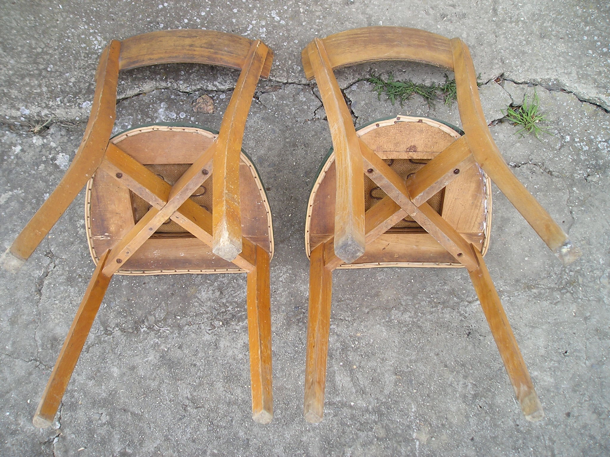 Pair of 1960 chairs, green skai and wood