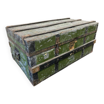 Vintage. XL green metal industrial suitcase / trunk.