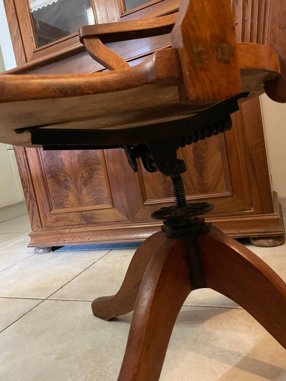 1930s American armchair