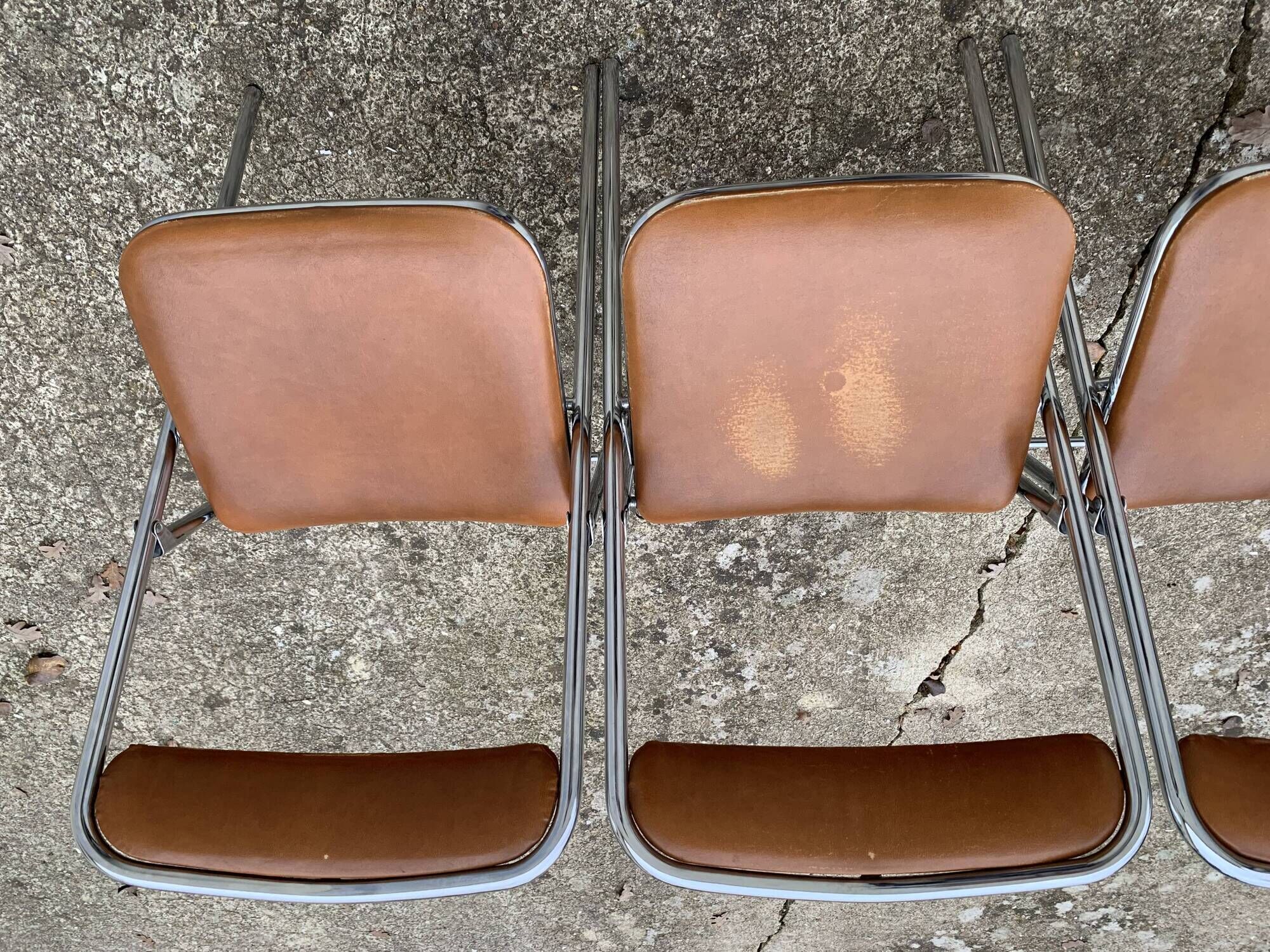 4 folding chairs chromed metal and Skaï fawn 1970