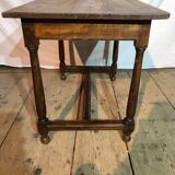 Desk table