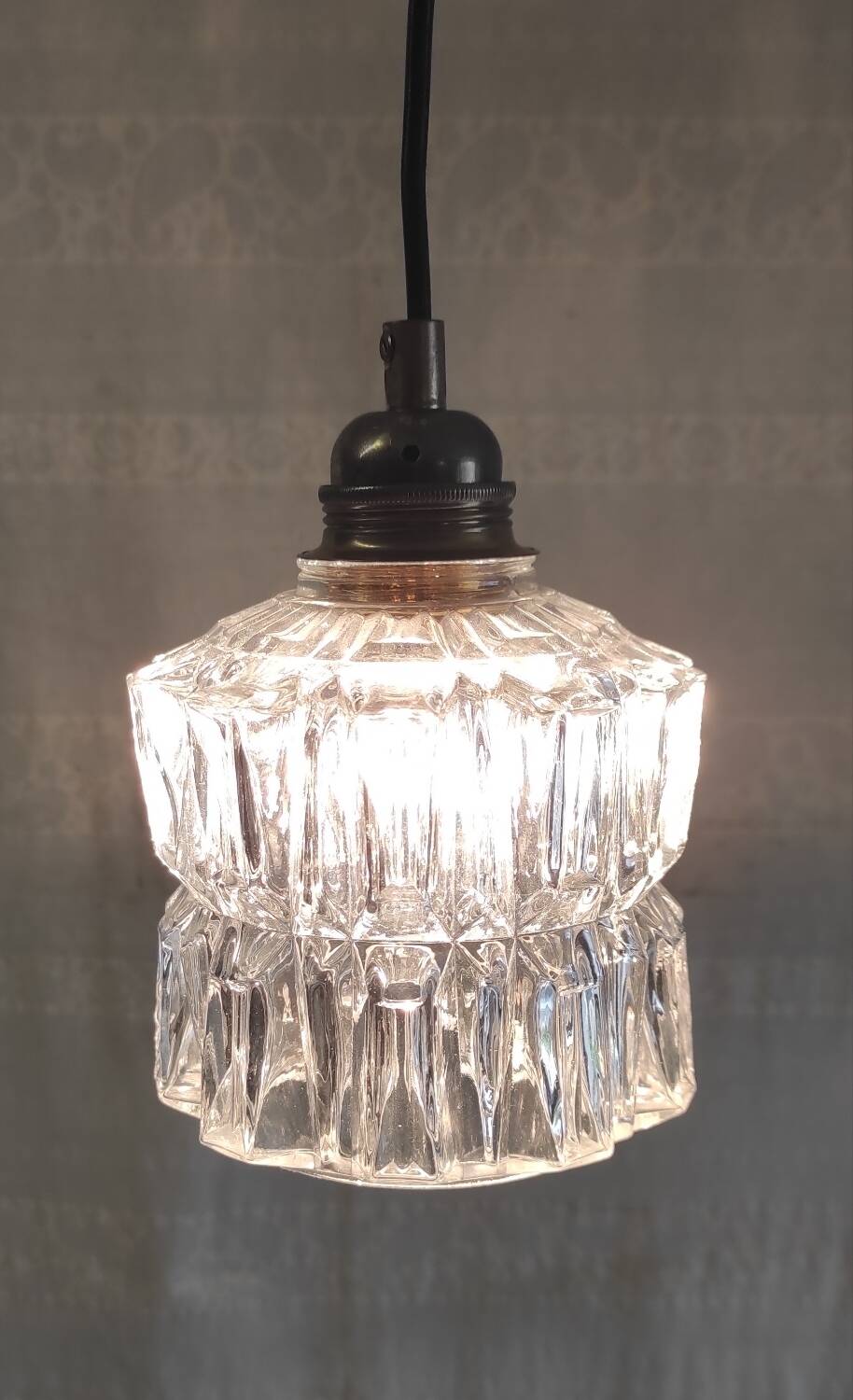 Vintage globe table lamp in glass - mid 20th century