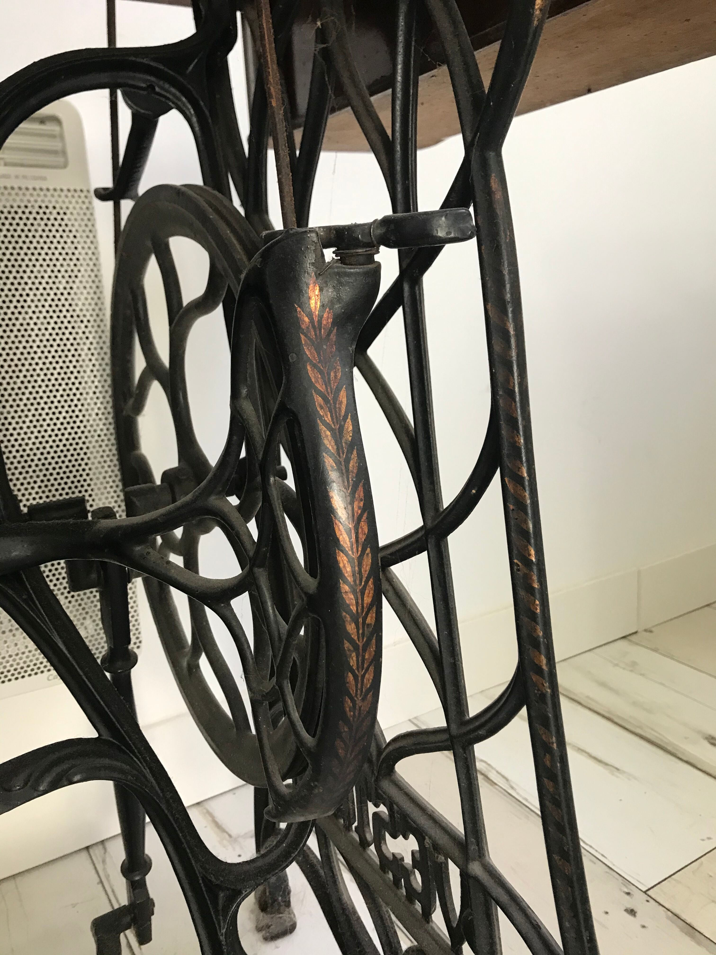 Former vesta sewing machine