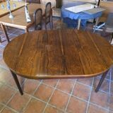 Scandinavian extendable table in rosewood from the 1960s.