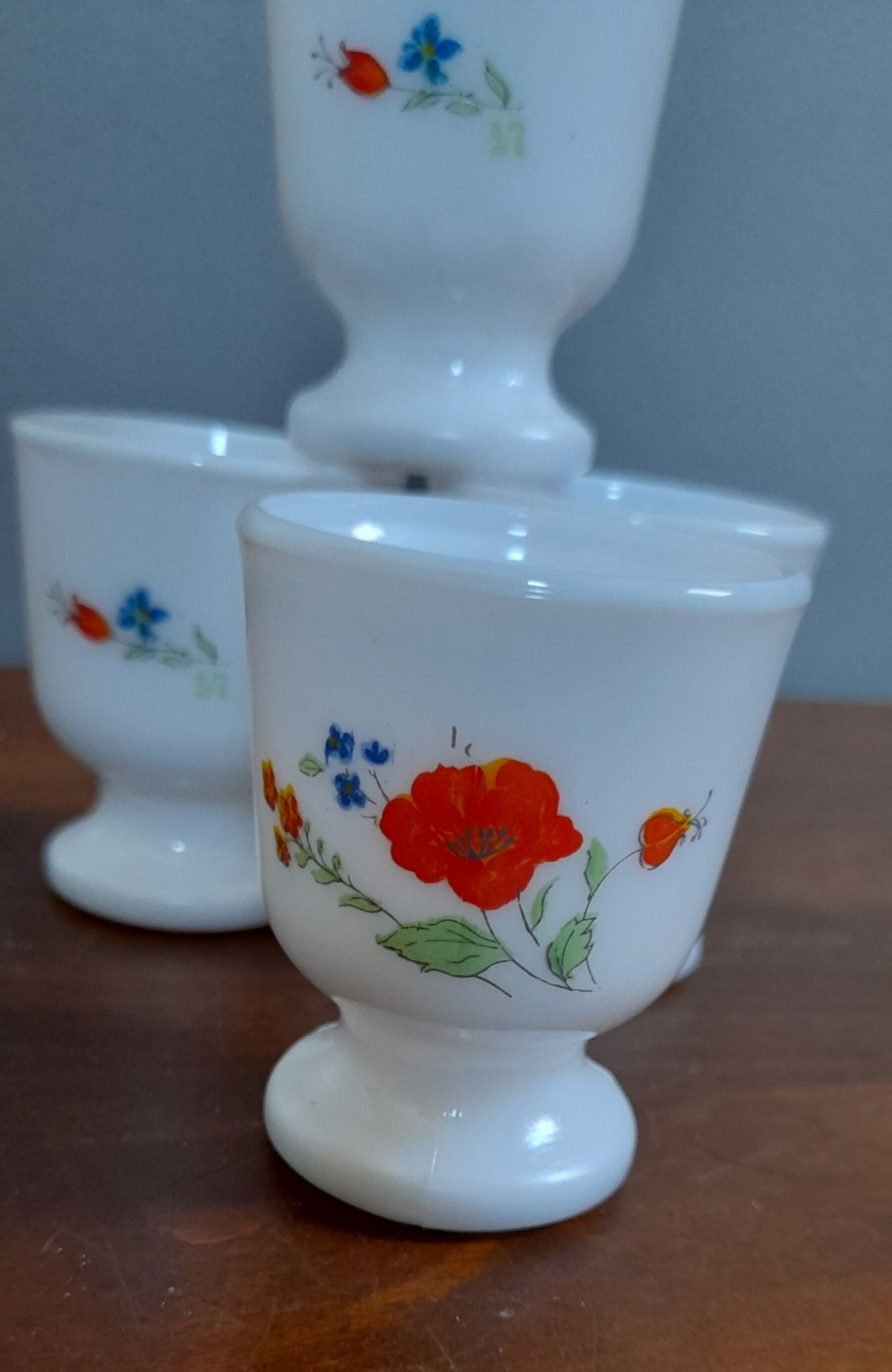 Coquetier glass arcopal france floral décor 70s - vintage