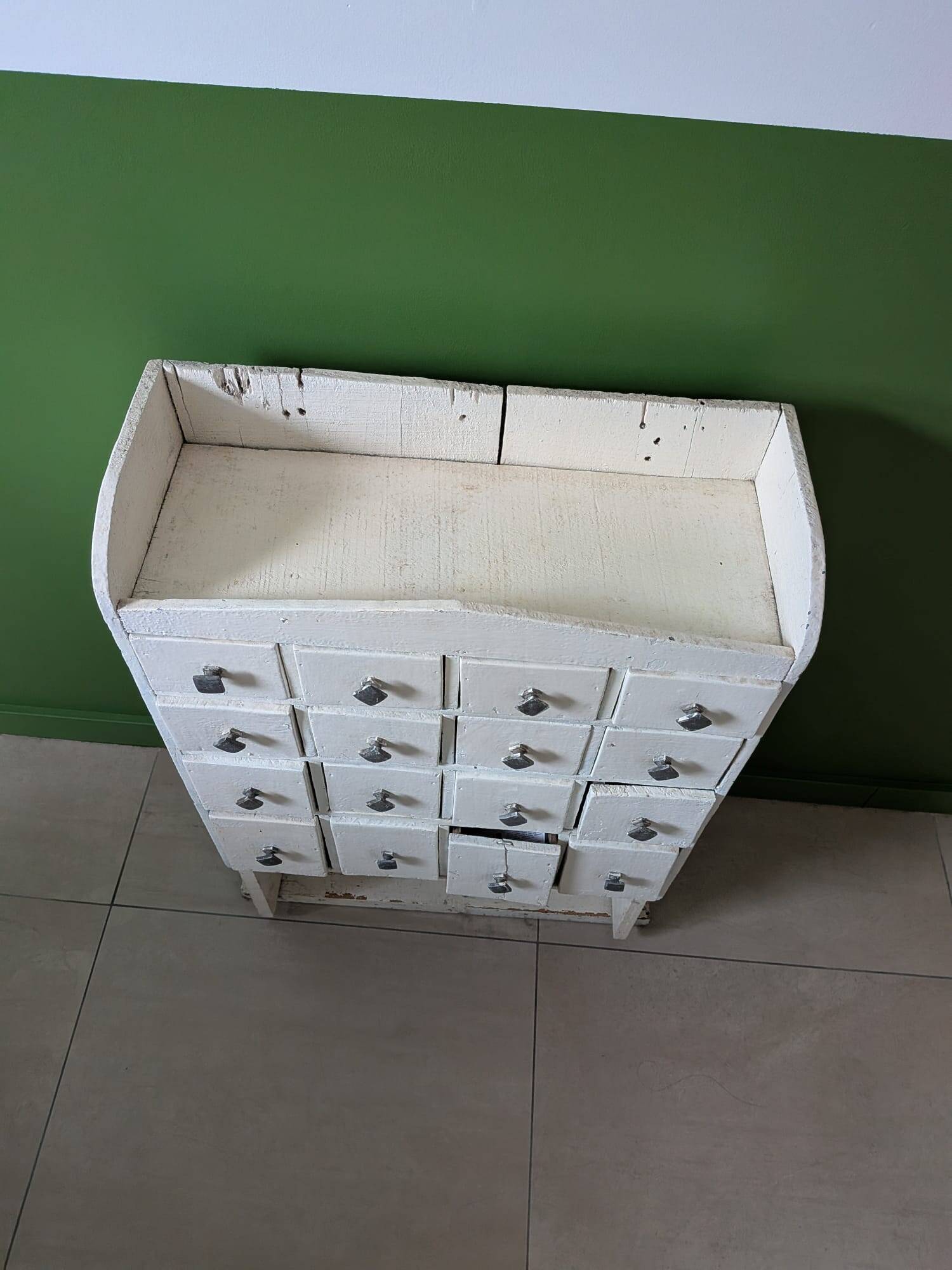 Small workshop furniture