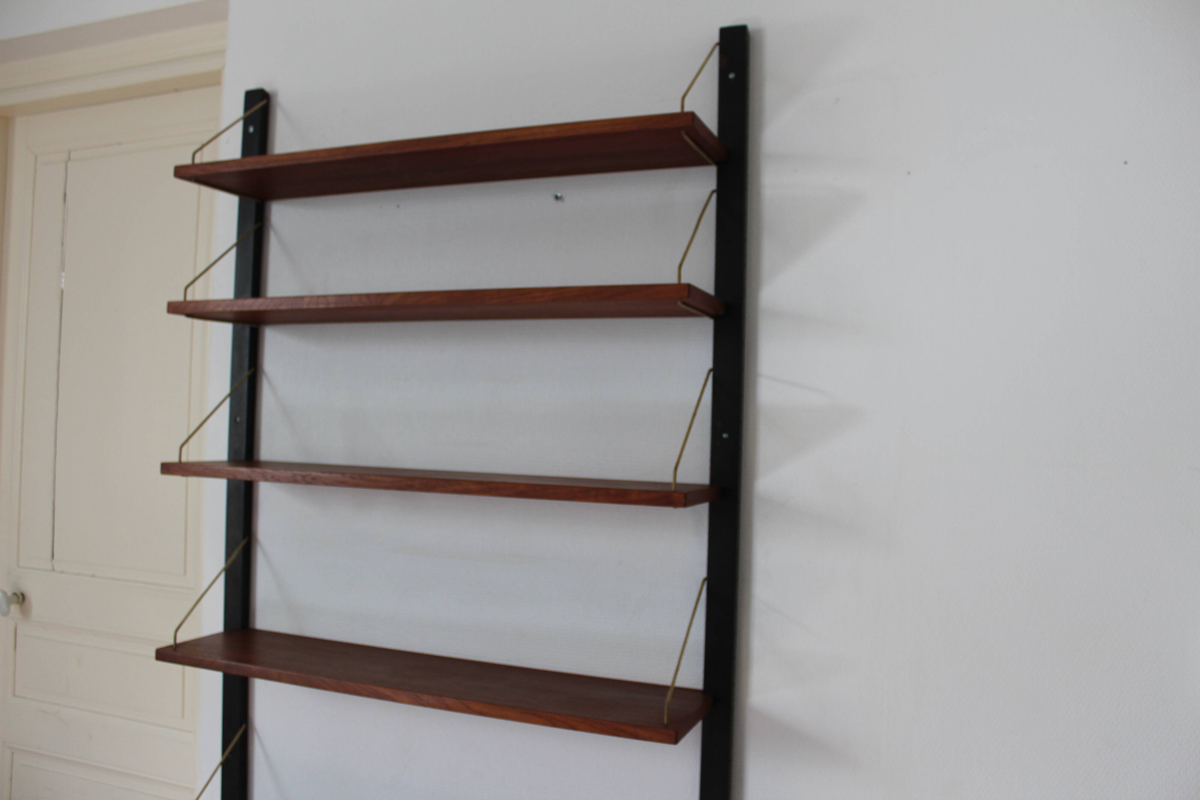 Poul Cadovius 50s shelves
