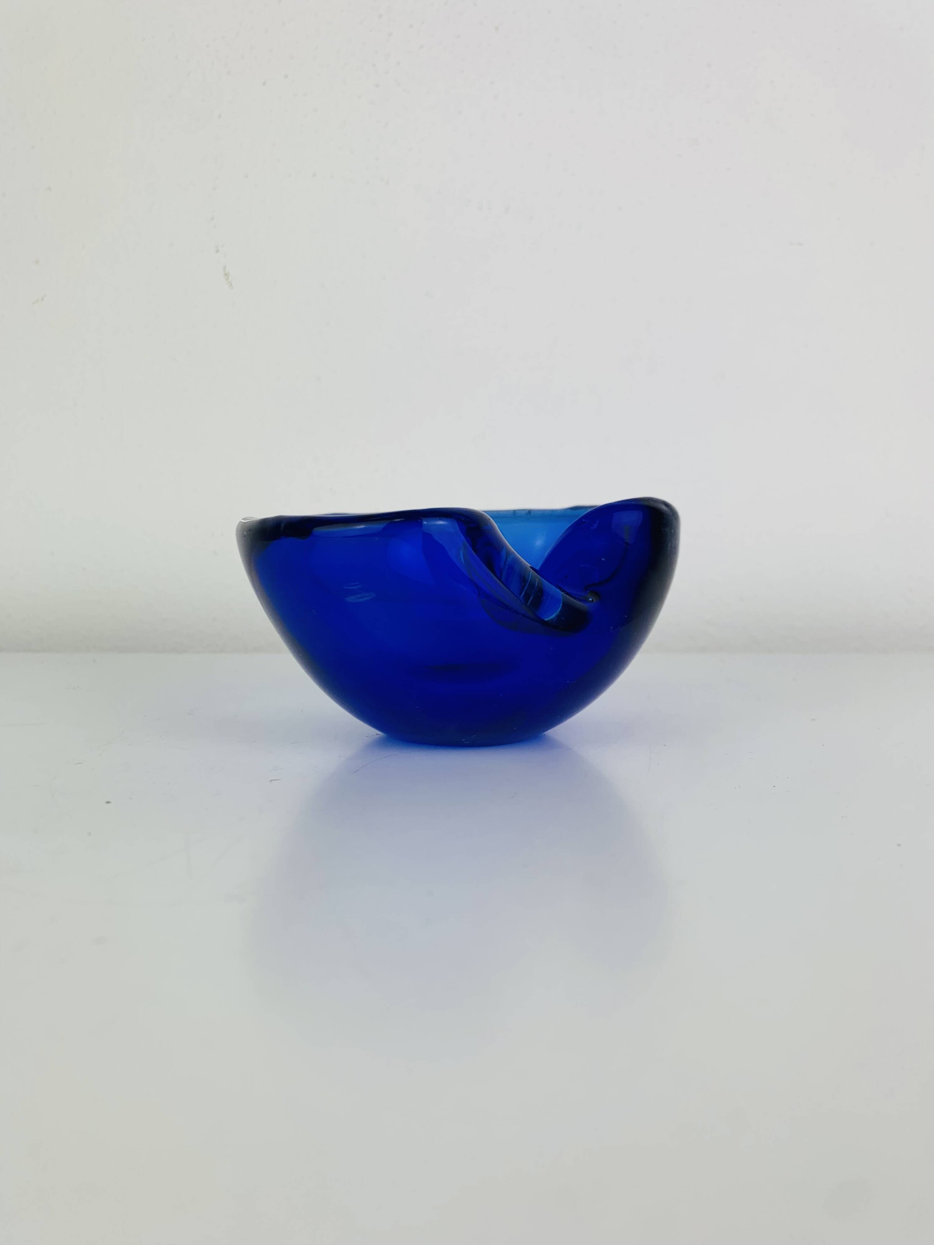 Cendrier en verre soufflé Murano, bleu, vintage