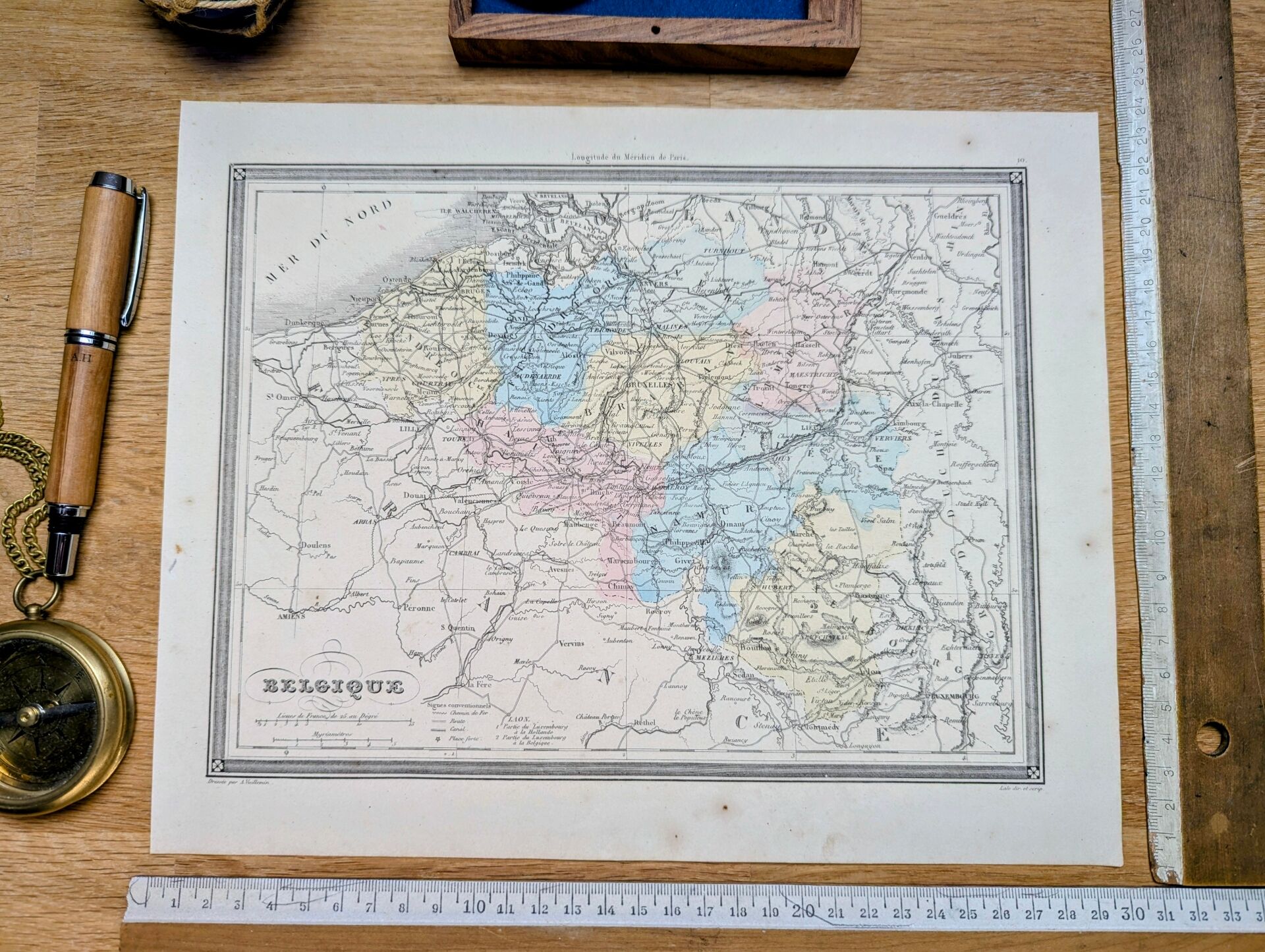La Belgique, carte ancienne, imprimée en 1852.