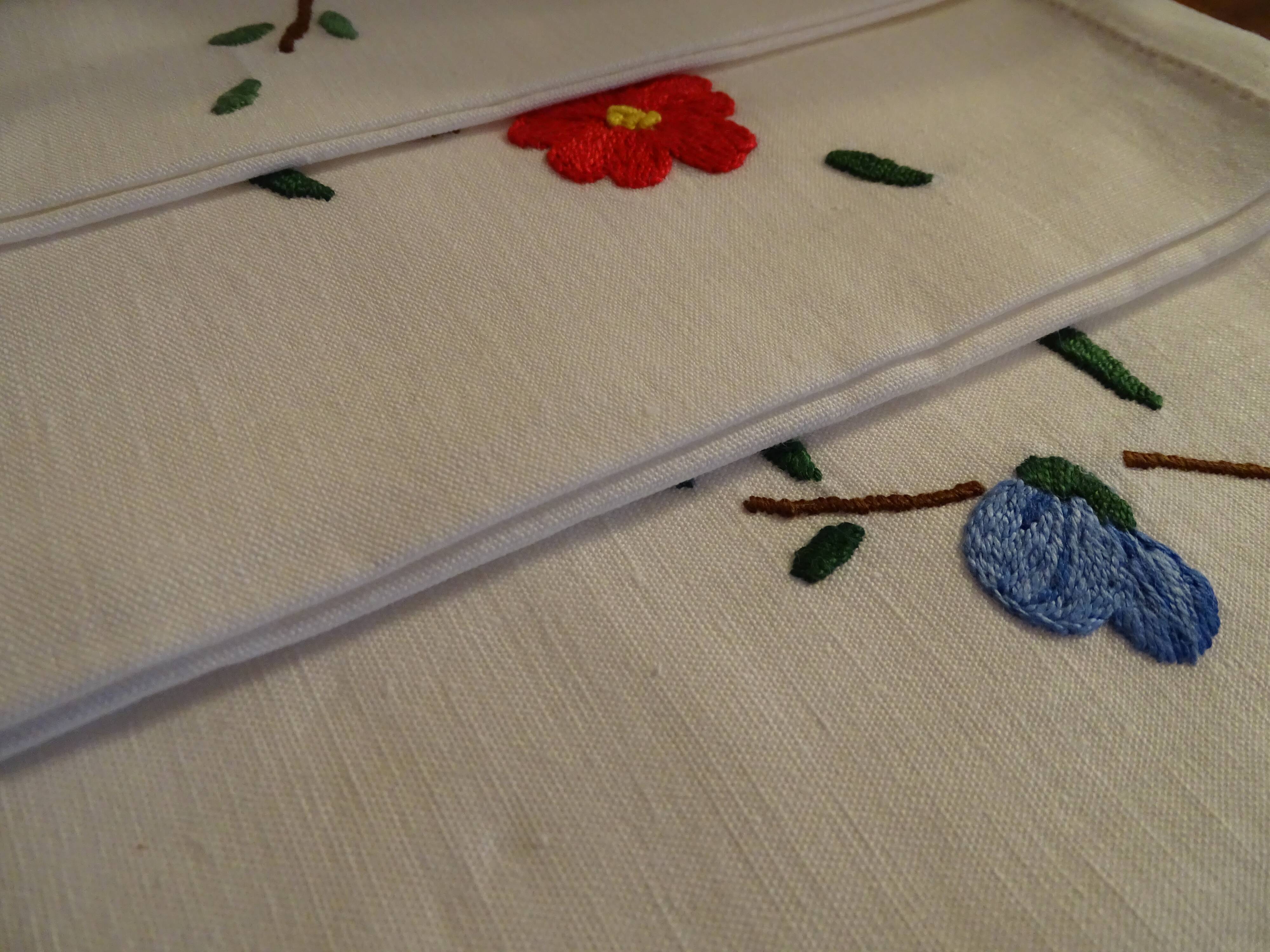 8 napkins embroidered flowers cotton mixed race 40 x 38