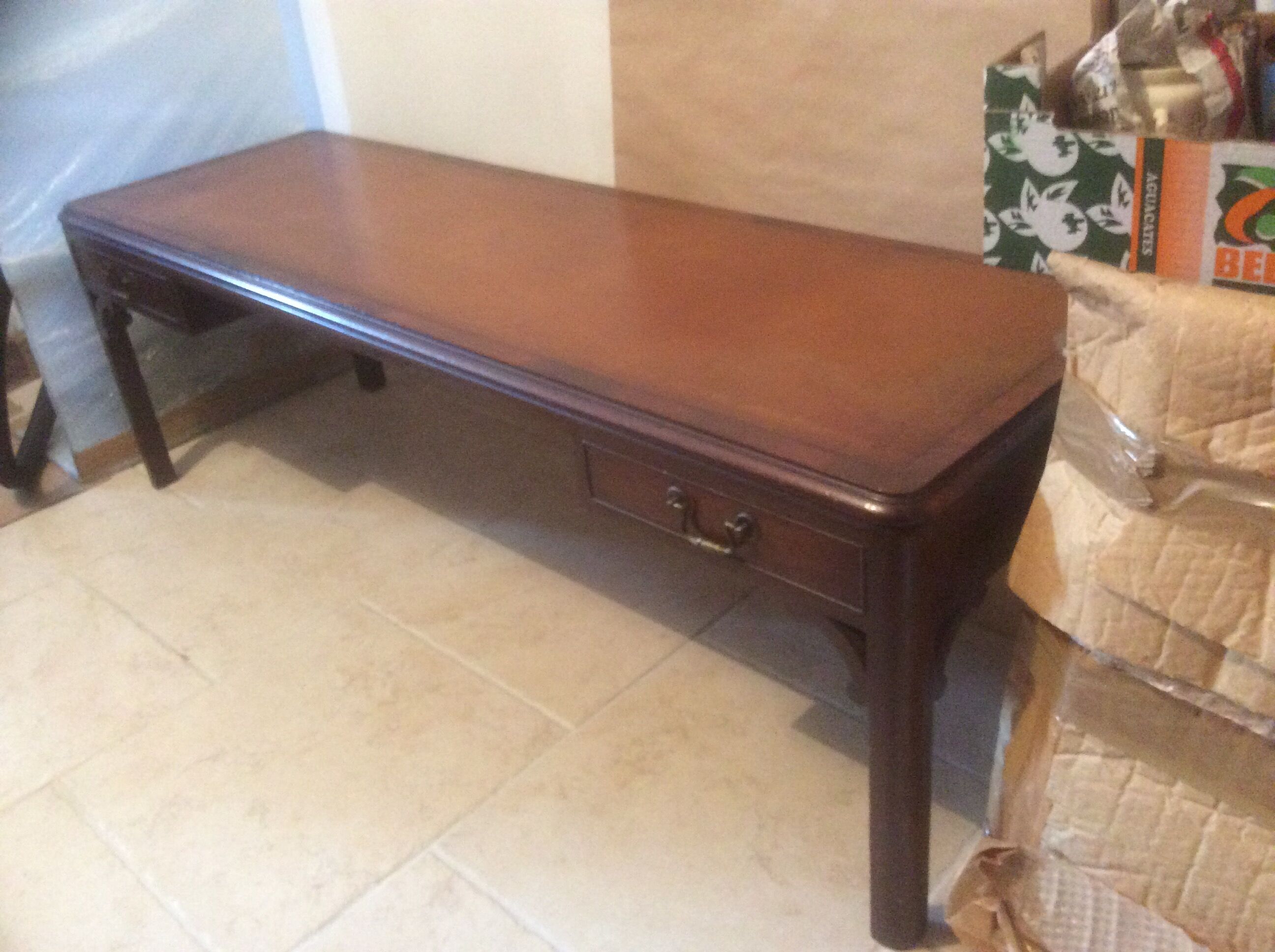Table basse en acajou et cuir