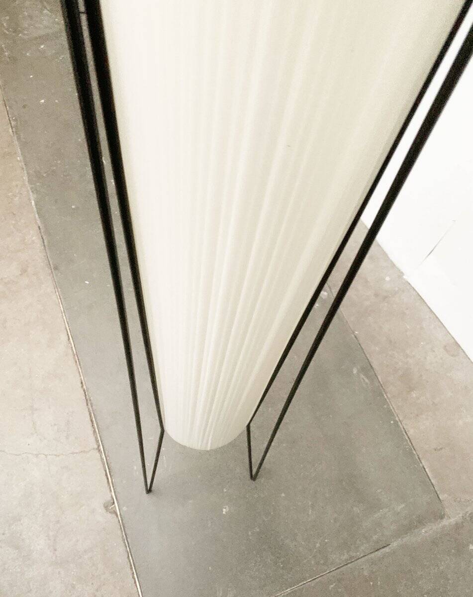 Mid-century German minimalist floor lamp by Hesse Leuchten, 1960s.