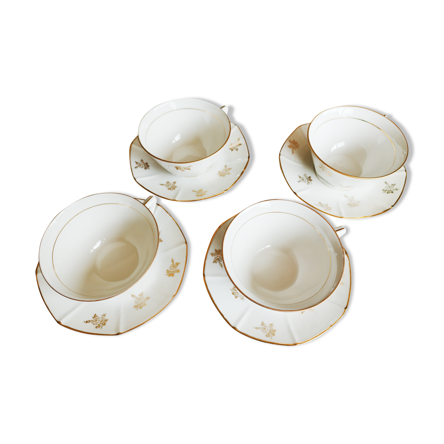 Set of 4 white porcelain cups