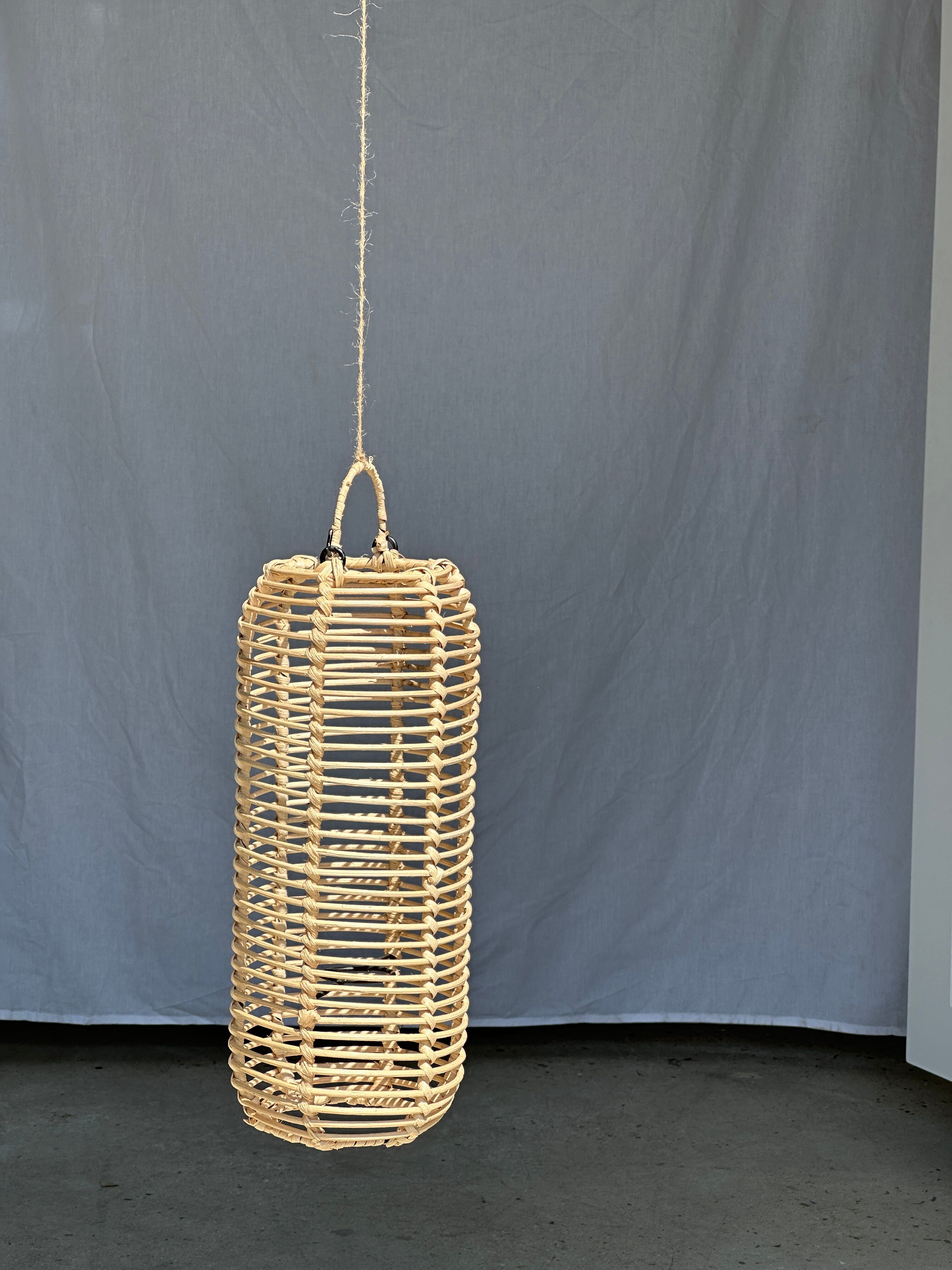 Small lantern-shaped rattan suspension H35 D15
