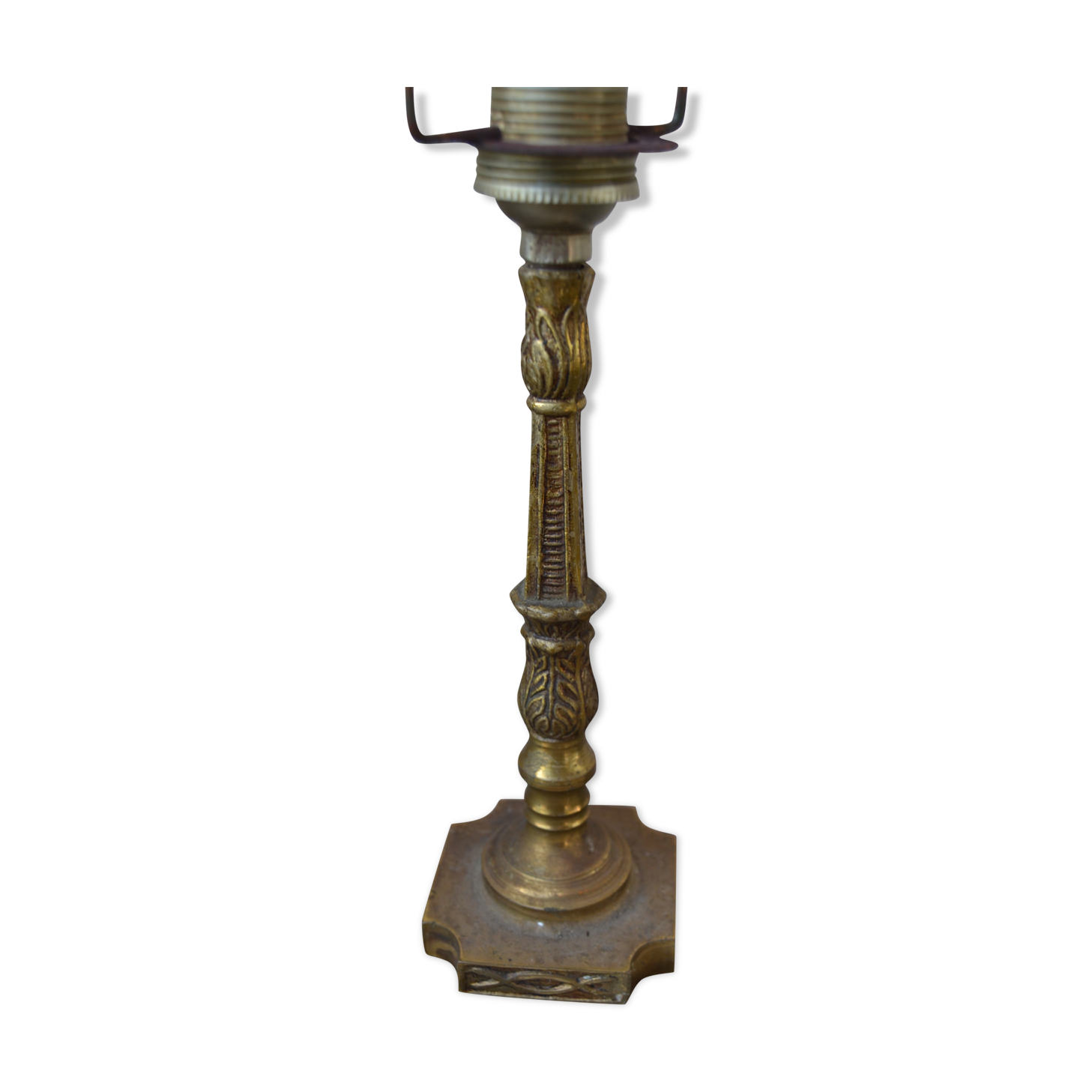 Chiseled copper lamp foot