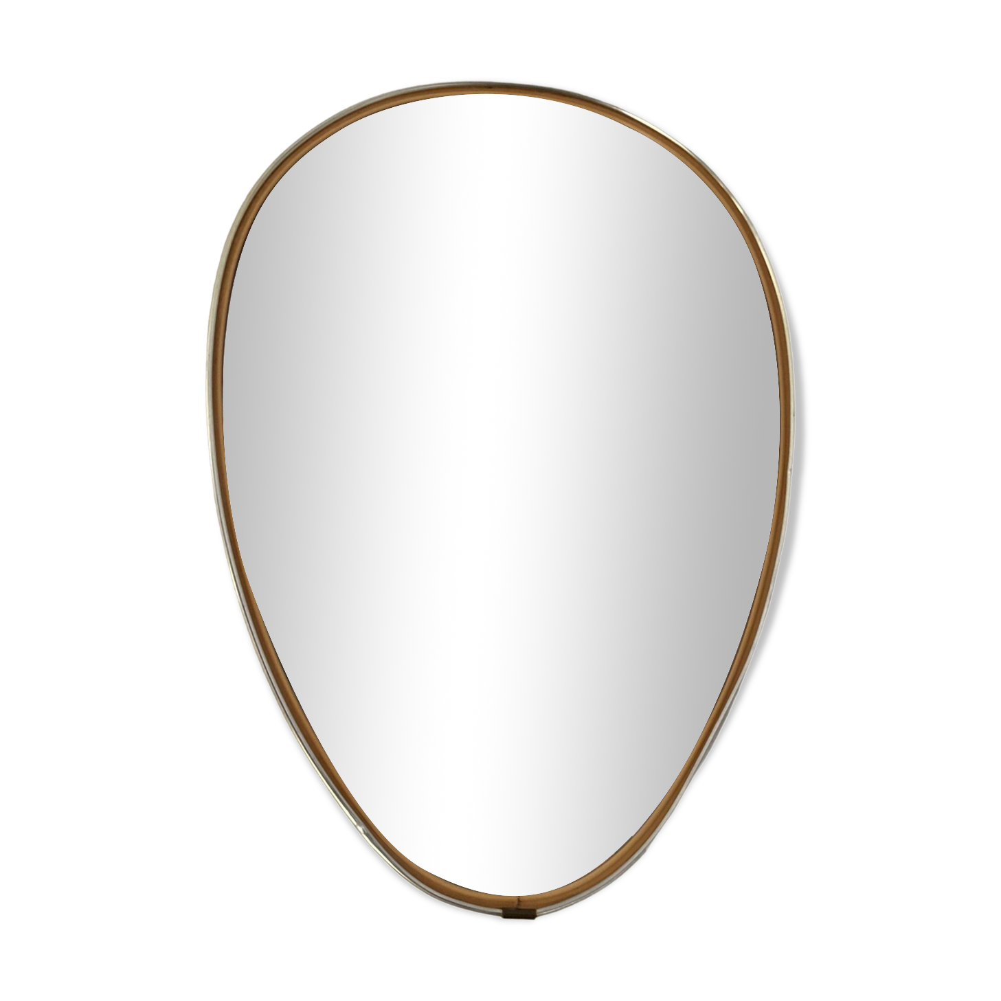 Asymmetrical free-form mirror from the 60s and 70s