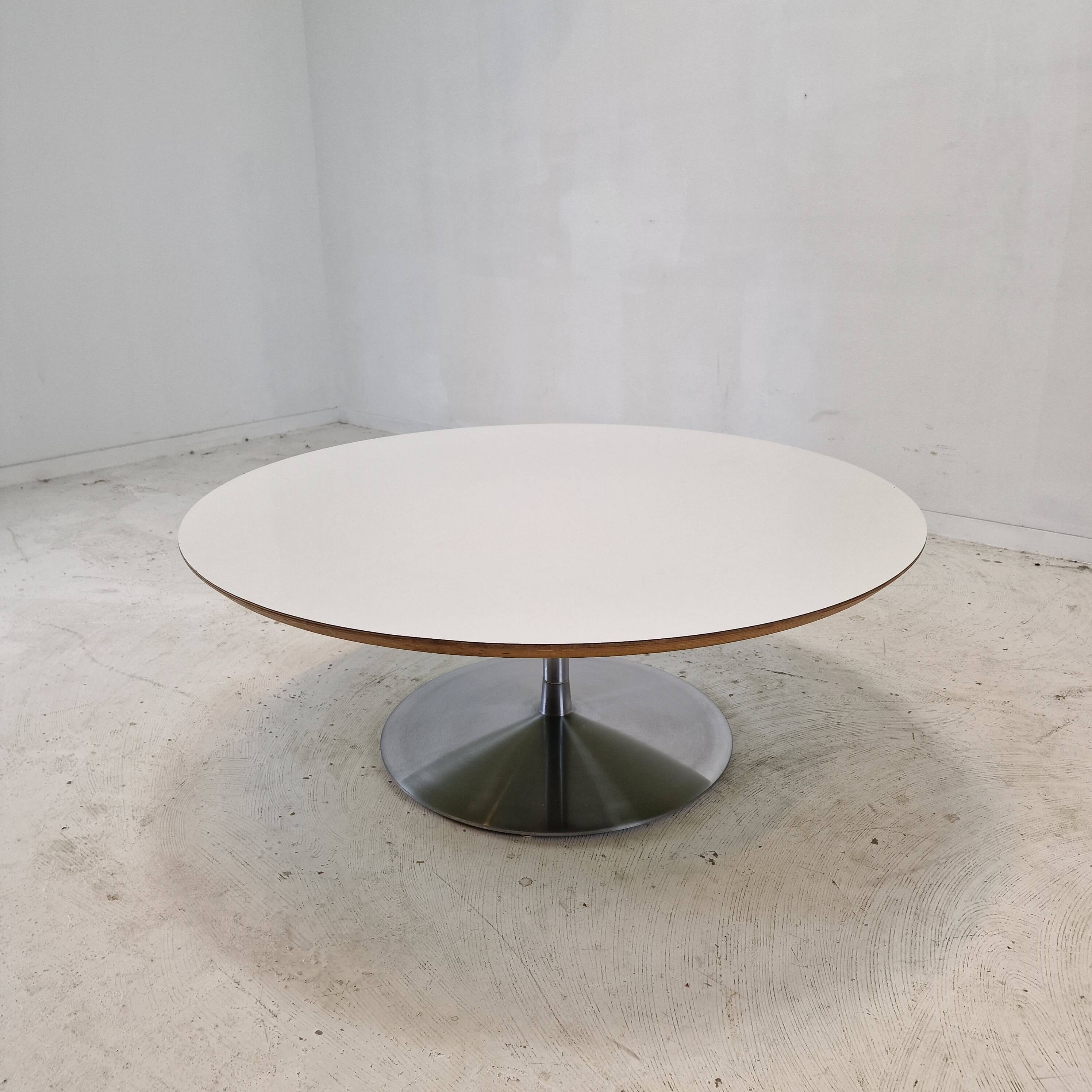 "Circle" Coffee Table by Pierre Paulin for Artifort, 1960s