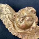 Pair of angels in gilded wood