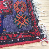 Hand knotted Persian rug - 210x126cm