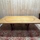 Table de salle à manger ovale de style Louis XV en chêne massif