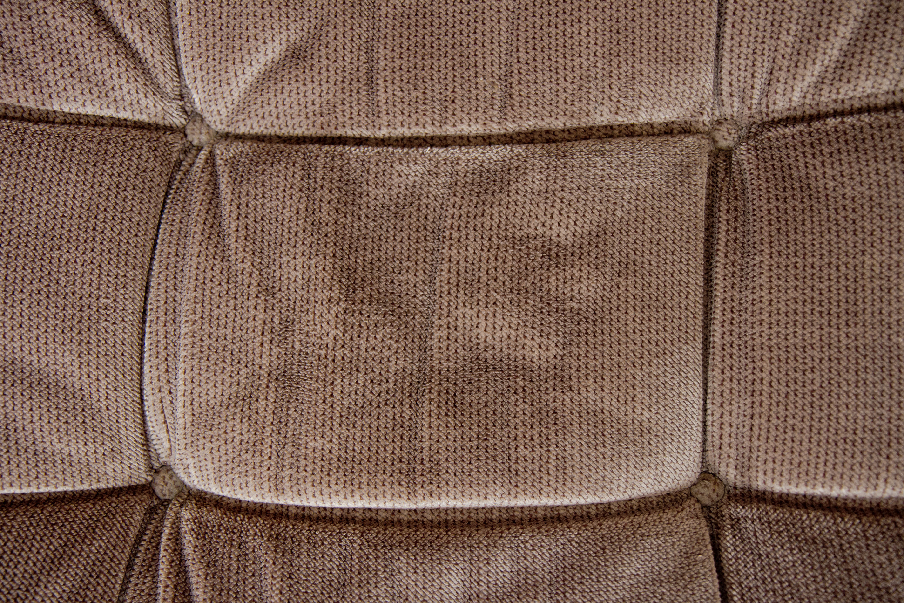 Canapé modulable composé de 2 chauffeuses en mousse et velours, édition Beka, 1970-80