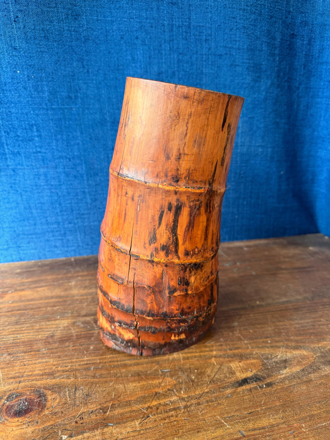 Pot à pinceaux en bambou sculpté. Chine, dynastie Qing, XIXe siècle