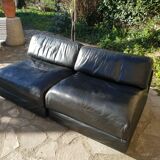 Paire de chauffeuses en cuir noir