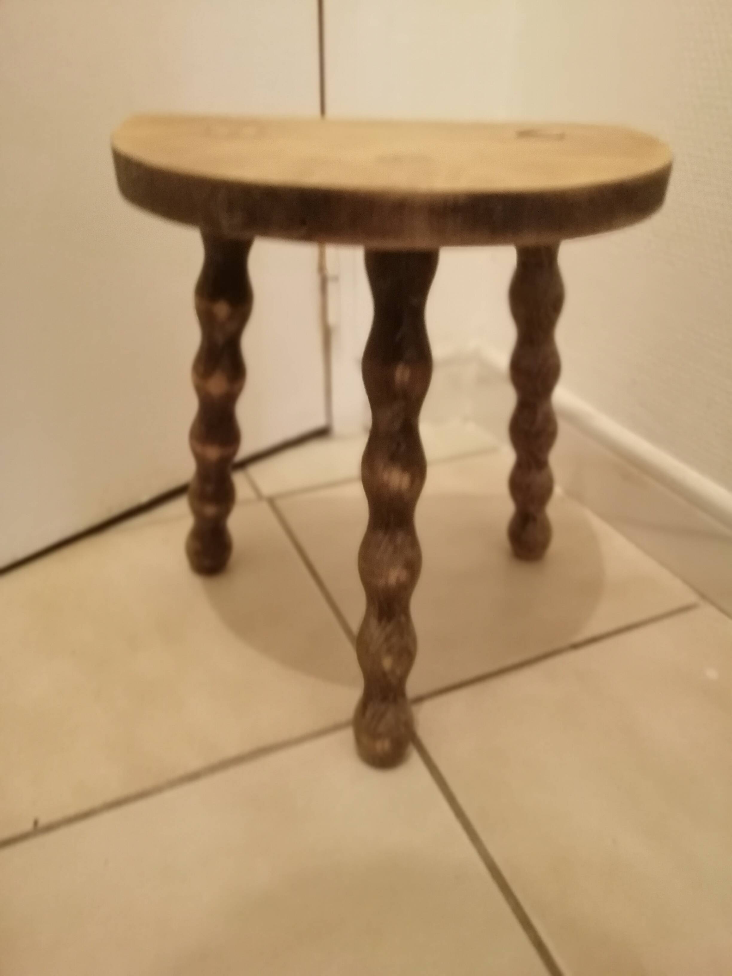 Tabouret demi lune vintage en bois massif 1